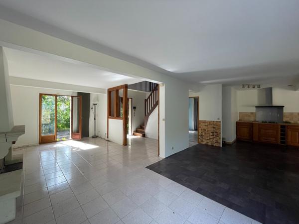 Maison Linas 6 pièce(s) 140 m2