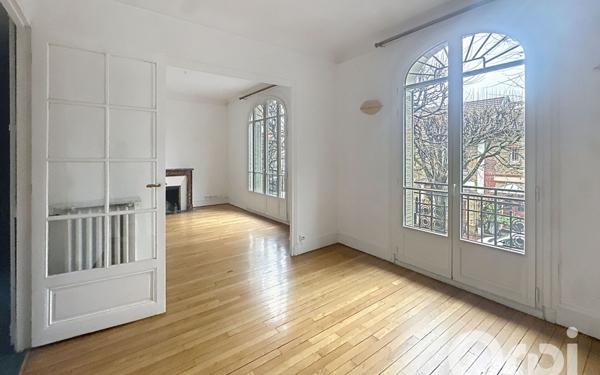 Immeuble à vendre    9 pièces • 332,65 m2 Clamart