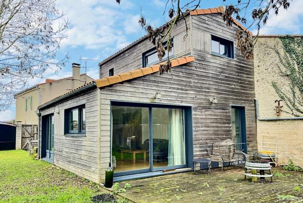 Maison Aigrefeuille D Aunis 6 pièce(s) 150 m2