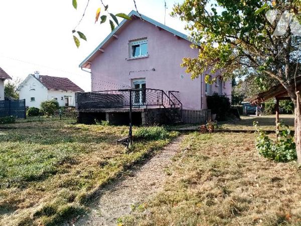 Secteur très calme et ensoleillé, pavillon environ 93 m² au sol terrain attenant de 808 m²