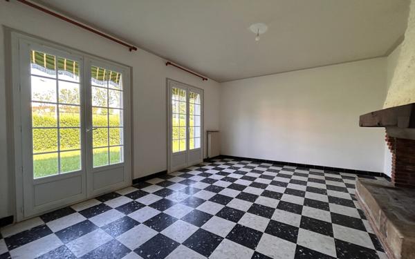 Maison à vendre    3 pièces •  Mer