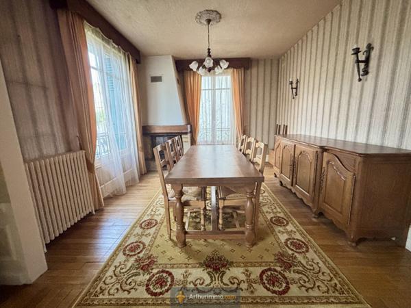 Coulommiers (77120) Maison familiale individuelle147m² sur sous sol totale - Terrain de 1228 m² environ.