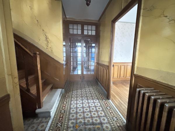 Coulommiers (77120) Maison familiale individuelle147m² sur sous sol totale - Terrain de 1228 m² environ.