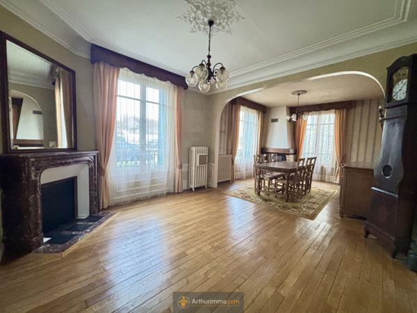 Coulommiers (77120) Maison familiale individuelle147m² sur sous sol totale - Terrain de 1228 m² environ.