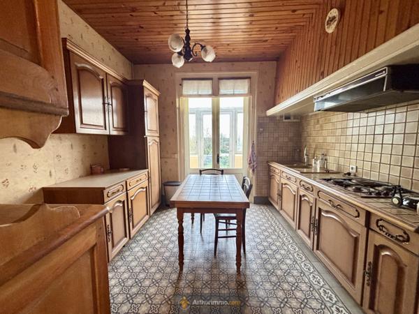 Coulommiers (77120) Maison familiale individuelle147m² sur sous sol totale - Terrain de 1228 m² environ.