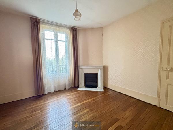 Coulommiers (77120) Maison familiale individuelle147m² sur sous sol totale - Terrain de 1228 m² environ.