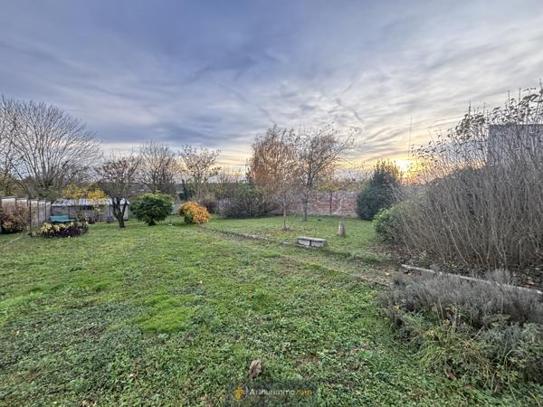 Coulommiers (77120) Maison familiale individuelle147m² sur sous sol totale - Terrain de 1228 m² environ.