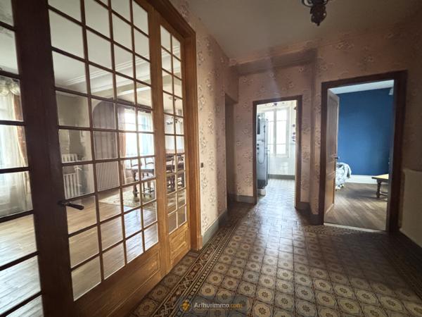 Coulommiers (77120) Maison familiale individuelle147m² sur sous sol totale - Terrain de 1228 m² environ.