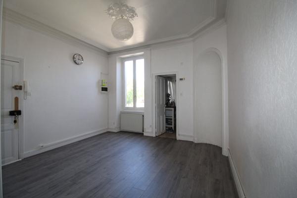 A LOUER TYPE 2 - SECTEUR WILSON