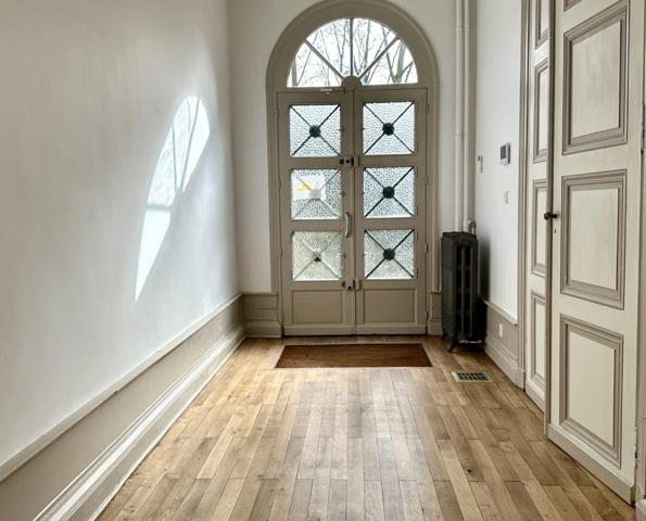 Rare, hôtel particulier rénové Hyper centre de Tours