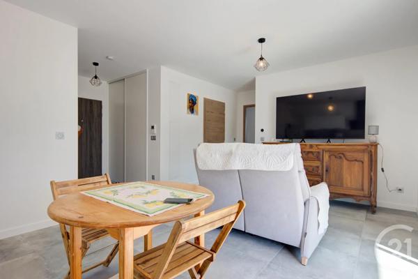 Appartement T3 à vendre  3 pièces - 53,28 m 2   ST GERVAIS LES BAINS  - 74