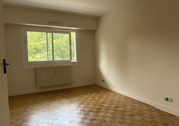 APPARTEMENT T4 NANTES / REF : 1202