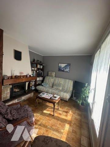 A VENDRE Maison individuelle à AMFREVILLE-LA-MI-VOIE (76920), sur sous-sol, construction de 197...