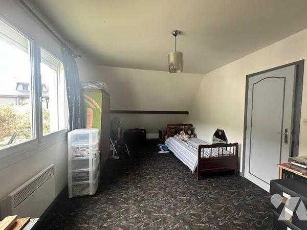 A VENDRE Maison individuelle à AMFREVILLE-LA-MI-VOIE (76920), sur sous-sol, construction de 197...