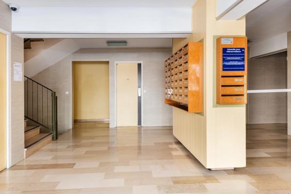 Marseille 10ème, T2 de 42,5m2 + Terrasse + Cave + Place de parking Privative