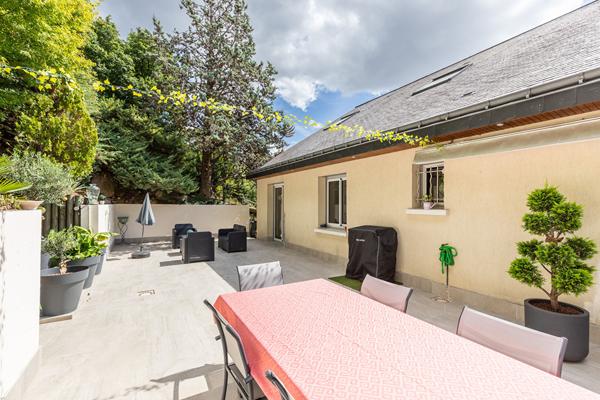 Maison Saulx Les Chartreux 7 pièce(s) 210 m2