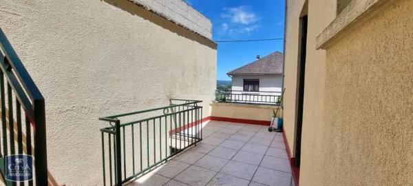 Appartement à louer 6 pièces 139.22m²