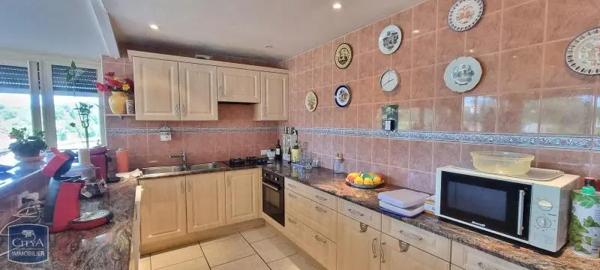 Appartement à louer 6 pièces 139.22m²