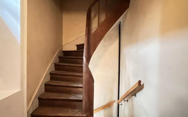 Immeuble à vendre    4 pièces •  Saint-Denis-sur-Sarthon