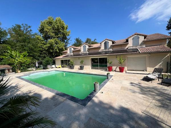 Maison Chateauneuf Sur Isere 10 pièce(s) 338 m2