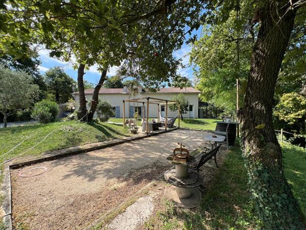 Maison Chateauneuf Sur Isere 10 pièce(s) 338 m2