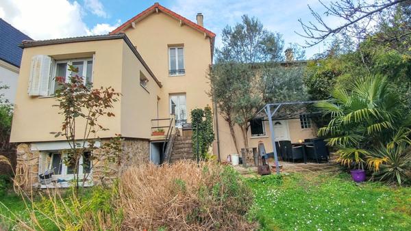 Argenteuil (95100) Très belle maison familiale avec un très grand jardin.