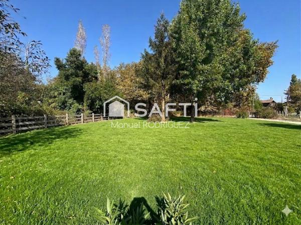 A VENDRE TERRAIN SUR LA COMMUNE DE MOUSTEY 1764M2