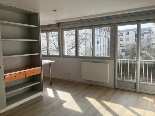 Appartement à louer à Nantes en Loire-Atlantique (44000), ref : 44028-L138