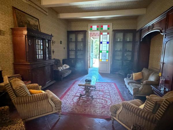 PLAISANCE du GERS proche(32): ANCIENNE PROPRIETE BOURGEOISE avec dépendances, bois, mare..sur 2 hectares,CALME, sans vis à vis, sans voisin, proche, famille ou projet d accueil ambitieux possible.