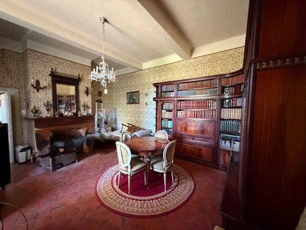 PLAISANCE du GERS proche(32): ANCIENNE PROPRIETE BOURGEOISE avec dépendances, bois, mare..sur 2 hectares,CALME, sans vis à vis, sans voisin, proche, famille ou projet d accueil ambitieux possible.