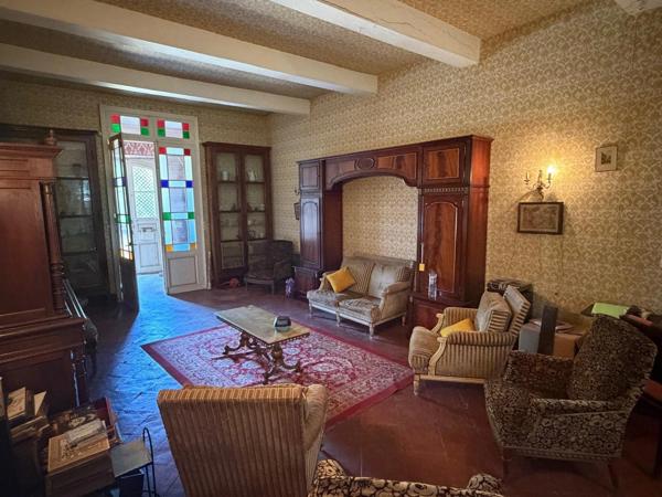 PLAISANCE du GERS proche(32): ANCIENNE PROPRIETE BOURGEOISE avec dépendances, bois, mare..sur 2 hectares,CALME, sans vis à vis, sans voisin, proche, famille ou projet d accueil ambitieux possible.