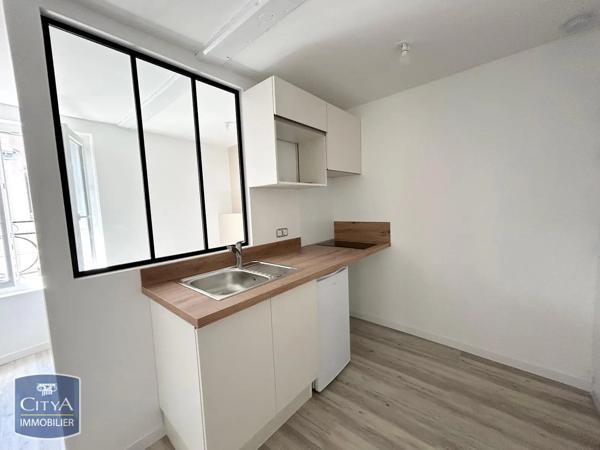 Appartement à louer 1 pièce 22.99m² Tours (37000)
