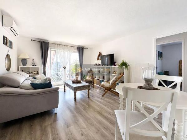 Vente                                                      Appartement
                        
                     3 pièces                      58 m2                     à Fréjus