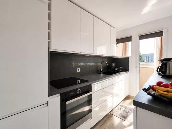 Vente                                                      Appartement
                        
                     3 pièces                      58 m2                     à Fréjus