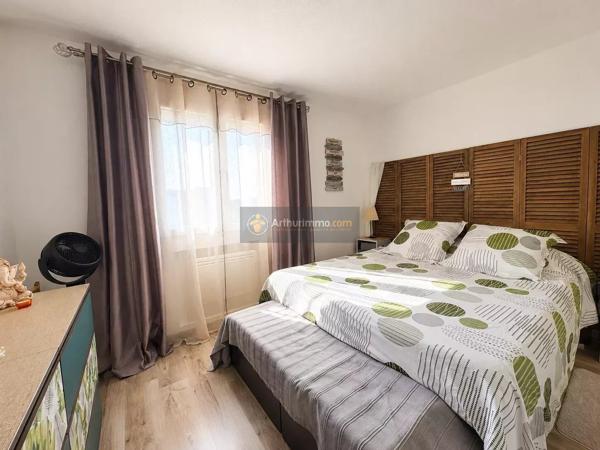 Vente                                                      Appartement
                        
                     3 pièces                      58 m2                     à Fréjus