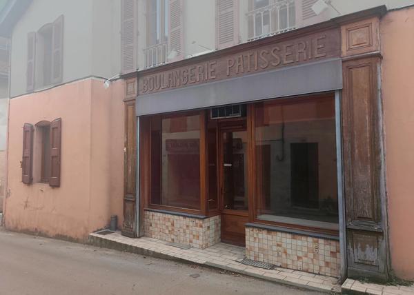 Immobilier Saint-Geoire-en-Valdaine (38620) – Boutique 62m2 – 35 000 €