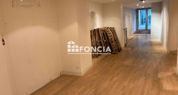 À vendre Local commercial 134 m² - Cahors 46000