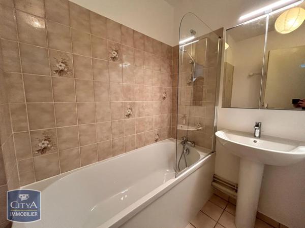 Appartement à louer 2 pièces 46.02m² Orléans (45000)