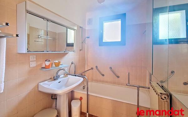 Maison à vendre    3 pièces • 70 m2 Le Beausset