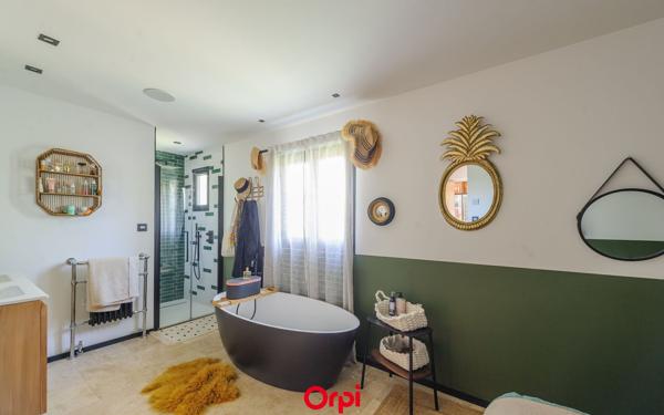 Maison à vendre    7 pièces • 280 m2 Châtelaillon-Plage