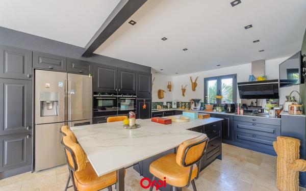 Maison à vendre    7 pièces • 280 m2 Châtelaillon-Plage