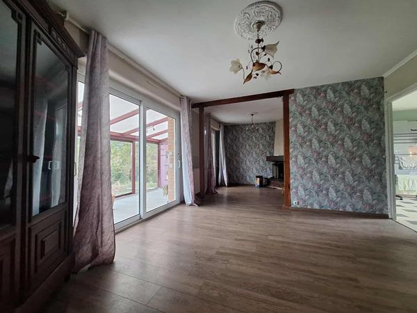 Maison plain pied sur sous-sol complet à Vironchaux