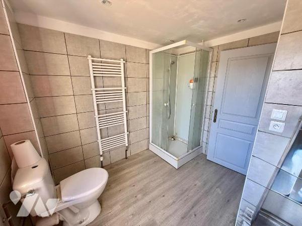 Maison à vendre à Sainte-Savine (10300) - Aube (10)

Située sur la commune de Sainte-Savine, ...