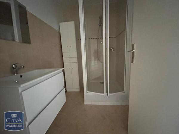 Appartement à louer 3 pièces 65.23m² Port-des-Barques (17730)