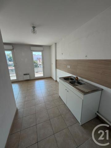 Appartement T3 à vendre  3 pièces - 65,44 m 2   MARSEILLE  - 13004
