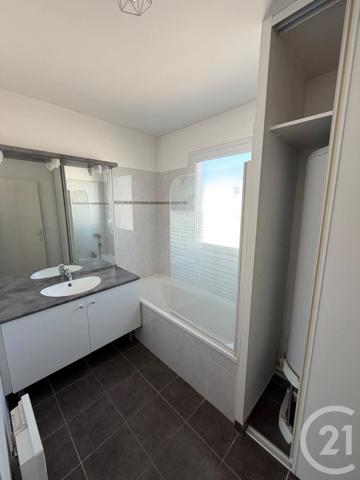 Appartement T3 à vendre  3 pièces - 65,44 m 2   MARSEILLE  - 13004