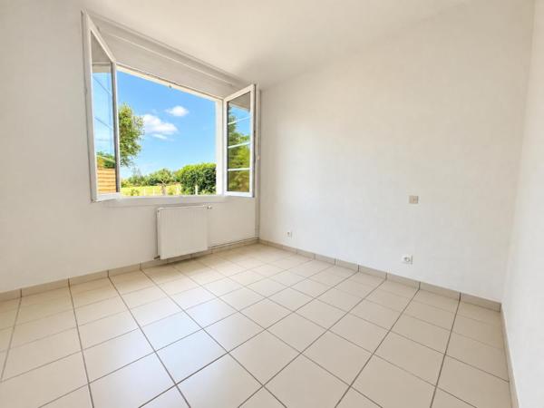 Maison de plain-pied. Proche du centre de Montfort-en-Chalosse