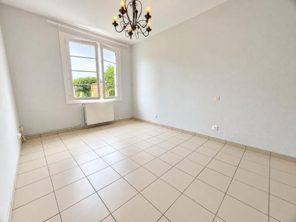 Maison de plain-pied. Proche du centre de Montfort-en-Chalosse
