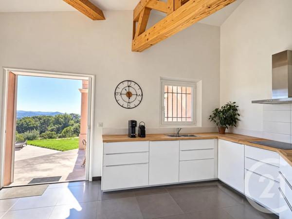 Maison à vendre  4 pièces - 187 m 2   LA LONDE LES MAURES  - 83