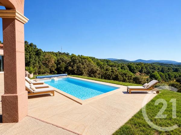 Maison à vendre  4 pièces - 187 m 2   LA LONDE LES MAURES  - 83